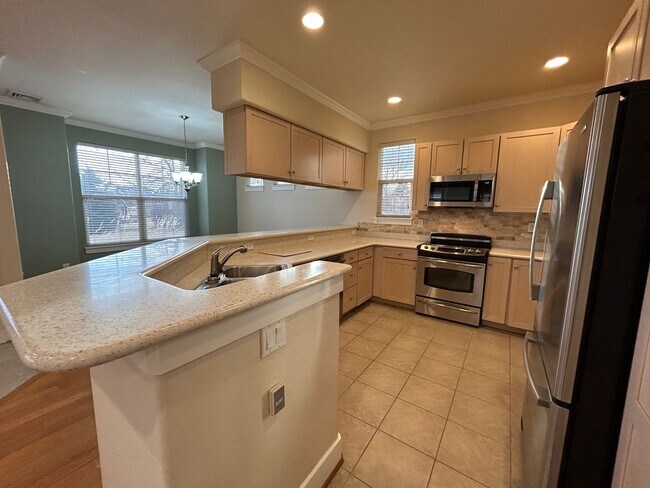 Foto del edificio - 4751 Pleasant Oak Dr