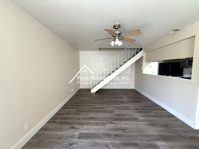 Building Photo - Updated 2bd/1ba Foothill Farms Condo with ...