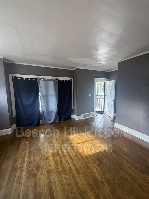 Foto del edificio - 12602 Locke Ave