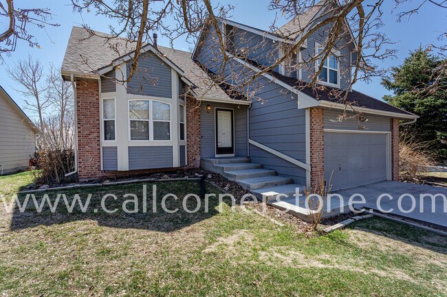 Photo - 940 Royal Crown Ln House