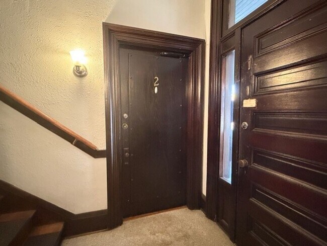 Foto del edificio - 438 University Ave NE