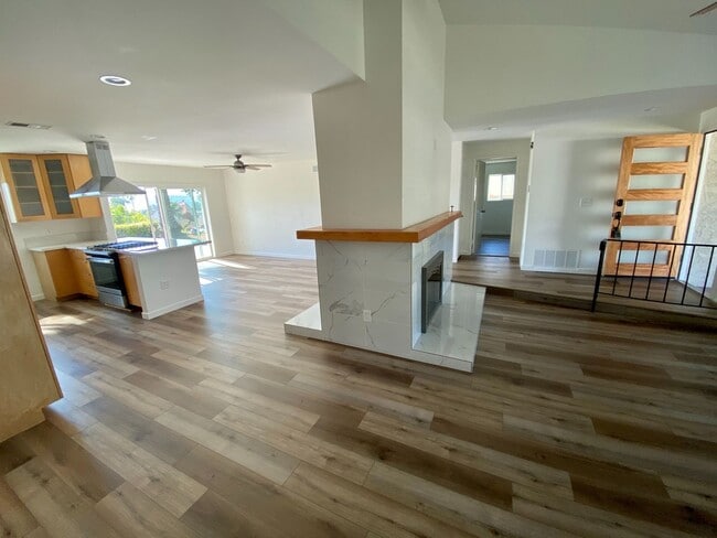 Foto del edificio - Carr Dr