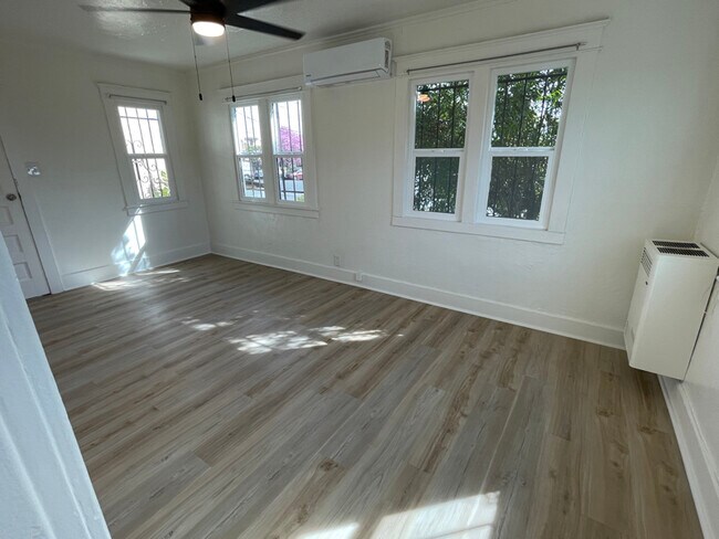 Foto del edificio - 515 N Burlington Ave