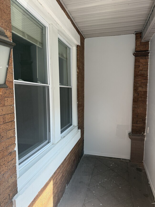 Building Photo - 1542 S Marston St