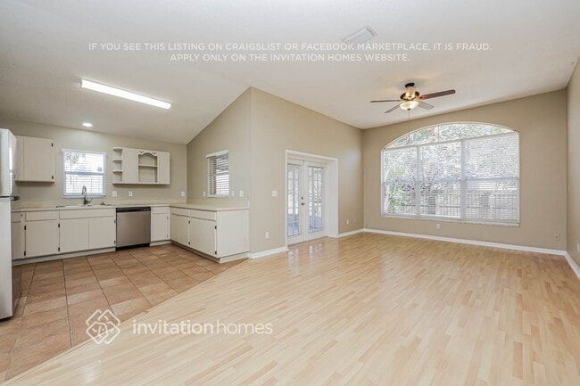 Building Photo - 1900 Woodcut Dr