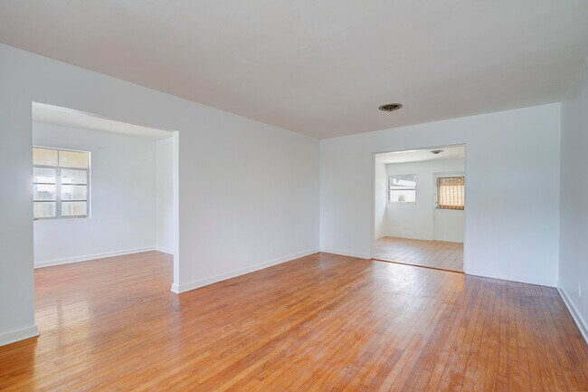 Foto del edificio - 215 32nd St