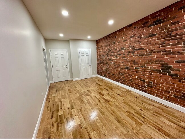 Foto del edificio - 66 Chatham St