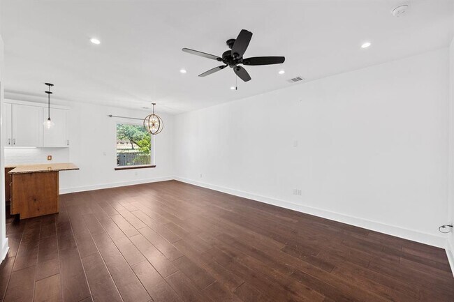 Building Photo - 3521 Convict Hill Rd