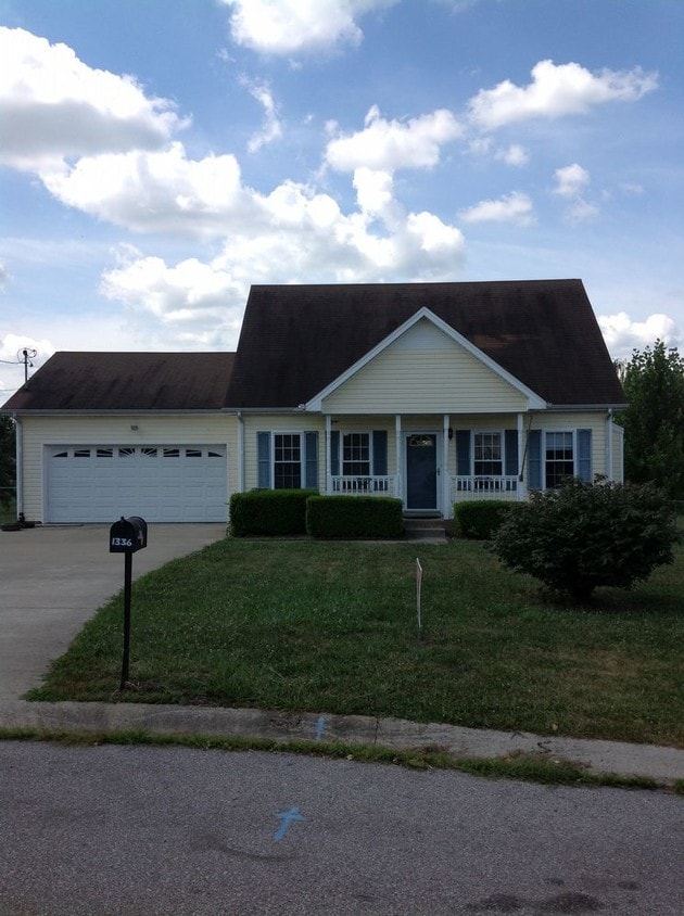 Primary Photo - Charming Home Within Minutes to Fort Campbell