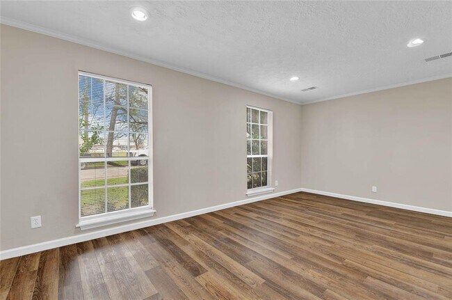 Building Photo - 20361 Fieldtree Dr