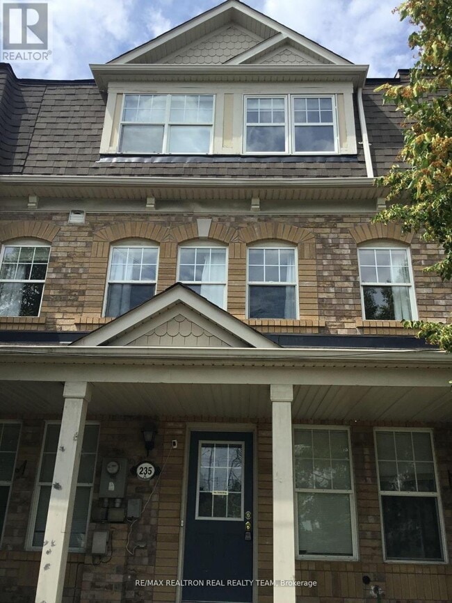 Building Photo - 235 Rouge River Dr