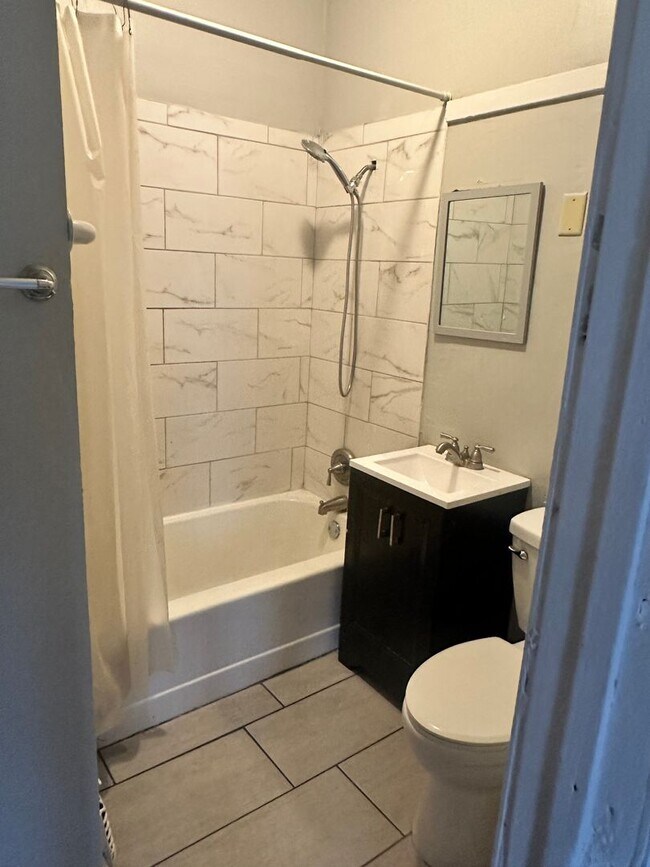 Foto del edificio - 3 bedroom single family home