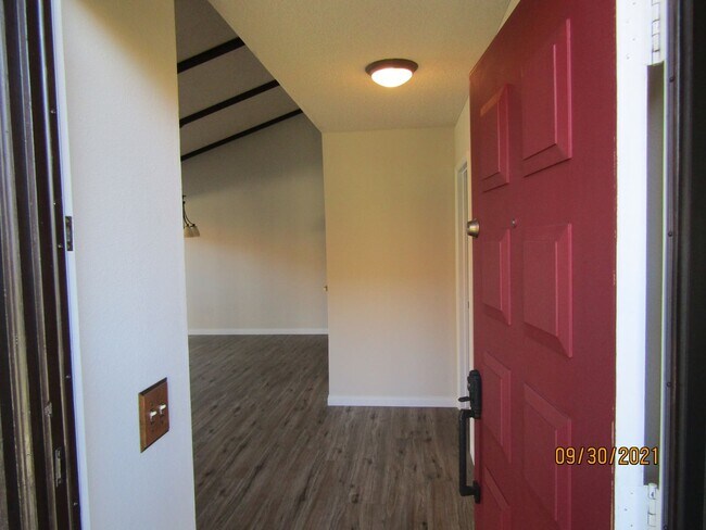 Building Photo - M39120