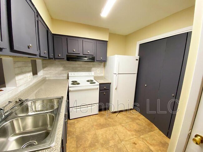 Foto del edificio - 2796 Clarke Rd