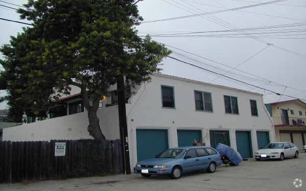 Building Photo - 952-958 E Main St