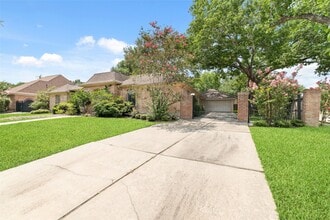 Building Photo - 11838 Riverview Dr