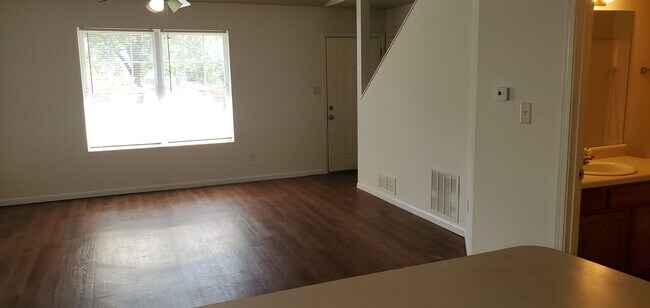 Building Photo - 5305-5307 Geyser Blvd