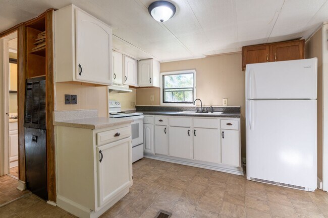 Foto del edificio - 4301 Budds Creek Road, Cunningham, TN 37052