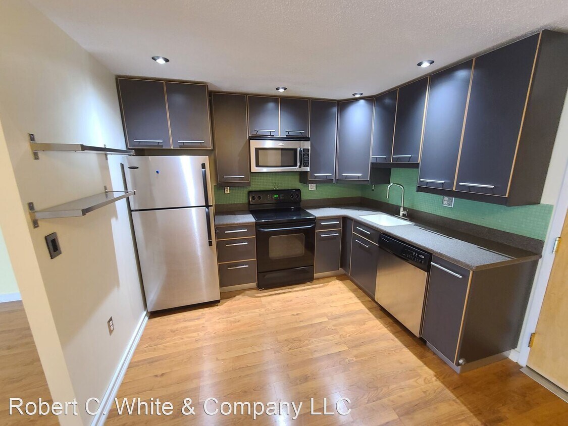 Foto principal - 1 br, 1 bath House - 12 Stony Brook Dr Apt B4
