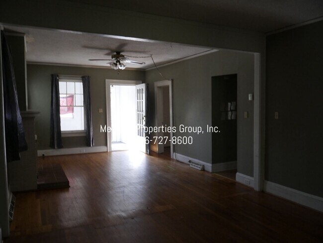 Building Photo - 725g