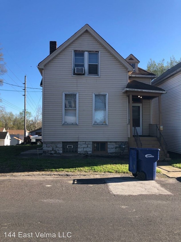 3 br, 2 bath House 144 East Velma House Rental in St. Louis, MO