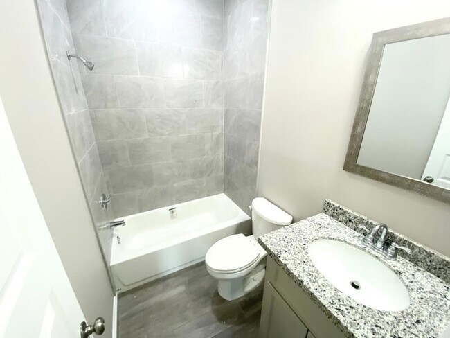 Foto del edificio - 1105 W Kennedy St