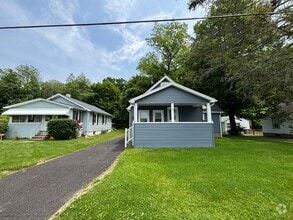 Building Photo - 40 N Brookside Ave