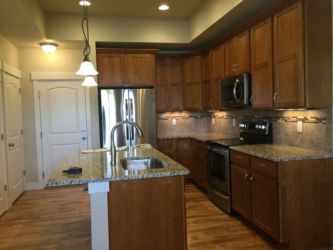 Building Photo - 2509 Limon Dr