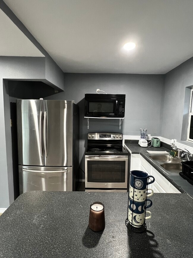 Building Photo - 311 McFadden Dr