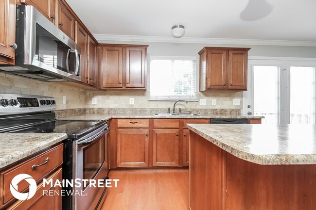 Building Photo - 1129 Matheus Dr