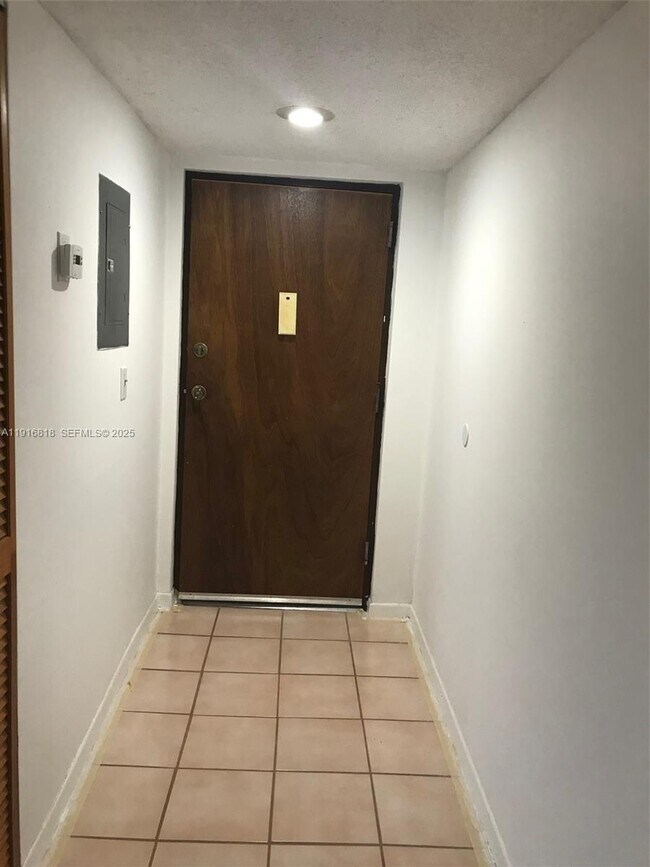 Foto del edificio - 8933 SW 123rd Ct