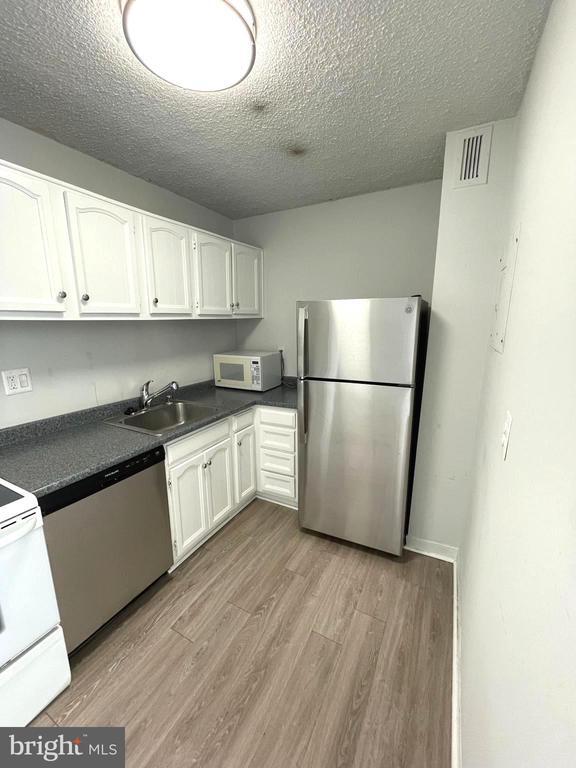 Building Photo - 1325 18th St NW