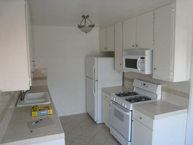 Building Photo - 43 23rd Ave