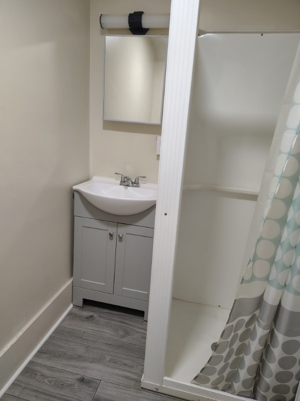 Building Photo - 1814 E Ganson St