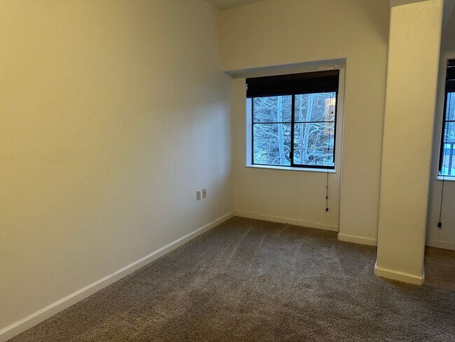Building Photo - Long Term Rental in Pioneer Center- $2000