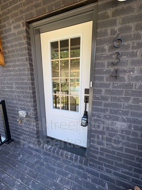 Foto del edificio - 634 Grove Glen Ct