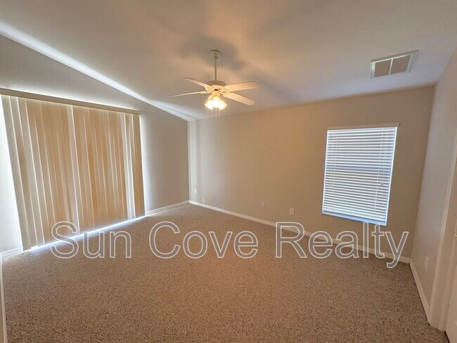 Building Photo - 31032 Stone Arch Ave