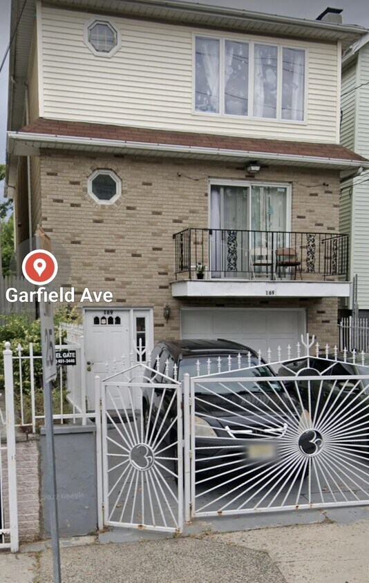 169 Garfield Ave, Jersey City, NJ 07305 Room for Rent in Jersey City