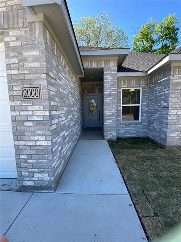 Building Photo - 2000 Skylark Dr