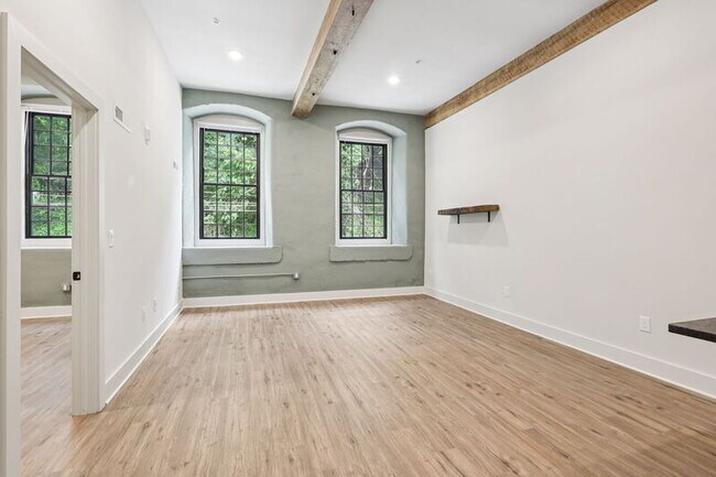 Foto del edificio - 201 Leverington Ave