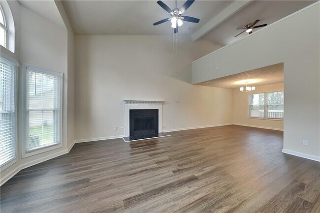 Foto del edificio - 4740 Minden Chase