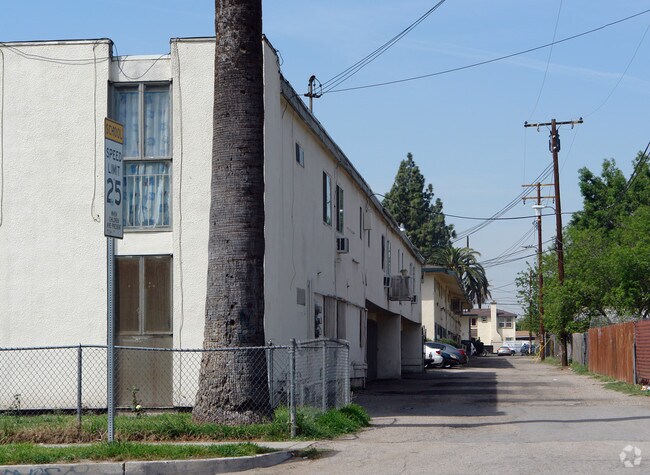 Building Photo - 750 N G St