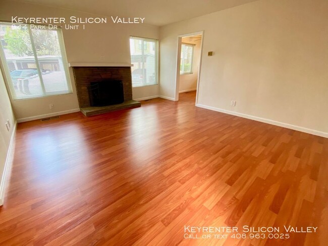 Building Photo - 844 Park Dr