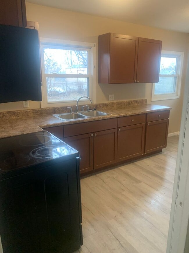 Building Photo - 21 Ruth Ct