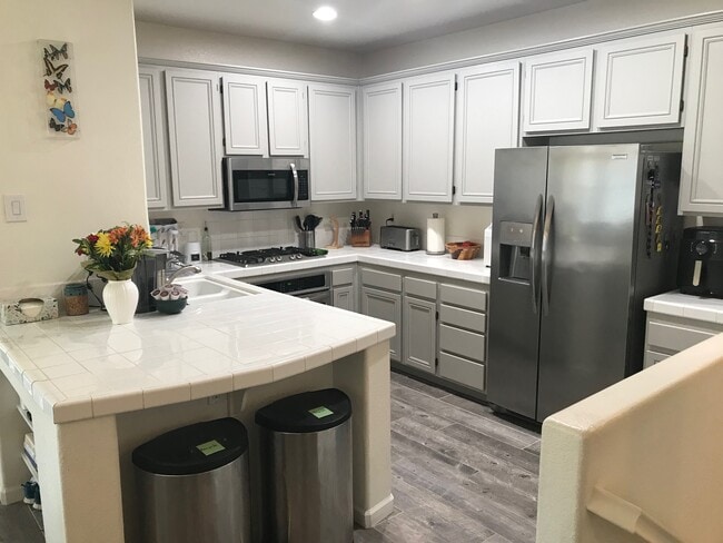 Kitchen - 2626 Bellezza Dr