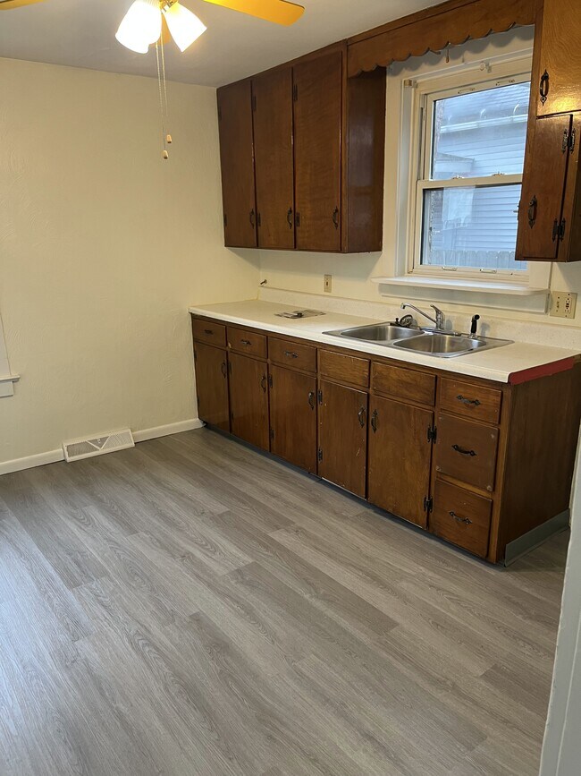 Foto del edificio - 223 W 18th St