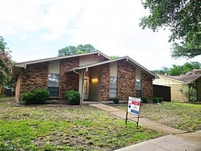 Building Photo - 3217 Collins Blvd