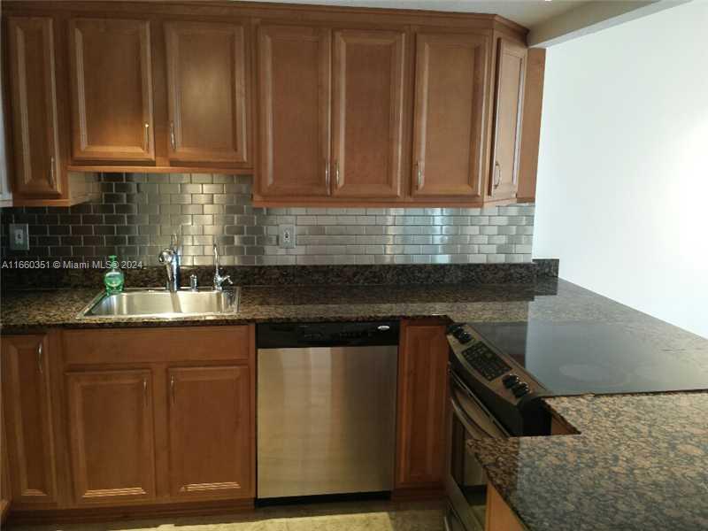 Primary Photo - 200 Leslie Dr