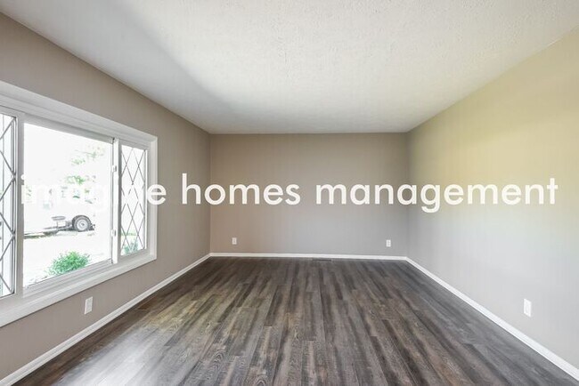 Foto del edificio - 9109 Cranbrook Drive