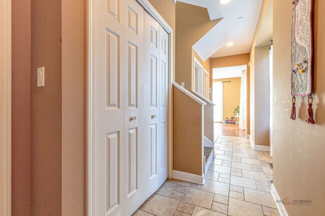 Foto del edificio - 1521 Stonegate Manor